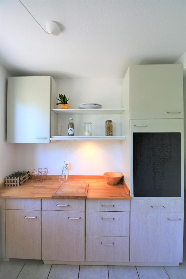 Zentrale Ferienwohnung „Treibholz“ Im Sonnenblumenhaus เฟลนส์บวร์ก ภายนอก รูปภาพ